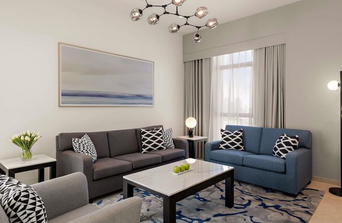 Bur Dubai Hotel | Mövenpick Hotel & Apartments Bur Dubai