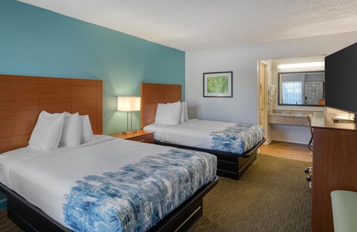 Hendersonville Hotel | Best Western Hendersonville Inn