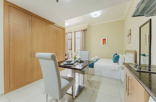 Al Barsha Apartment | PVH - Lincoln Park - Sleek Studio