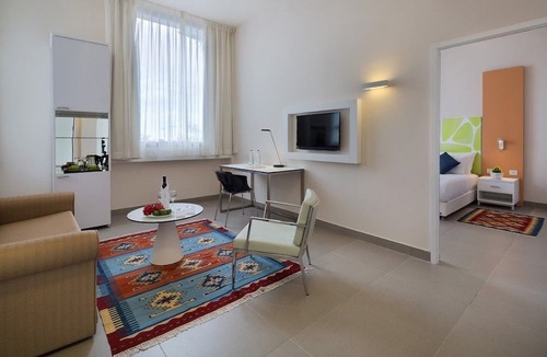 Yeruham Hotel | Desert Irus Hotel