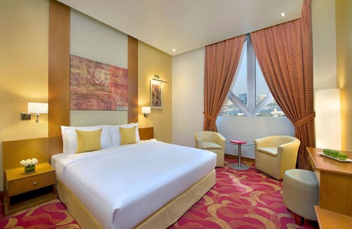 Bur Dubai Hotel | City Seasons Towers