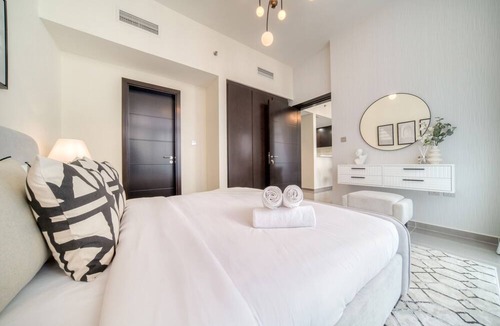 Downtown Dubai Apartment | Soothing 1BR at Merano Business Bay by Deluxe Holiday Homes