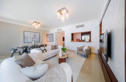 Downtown Dubai Apartment | Exquisite 2BR Apt w/Burj Khalifa & Fountain View