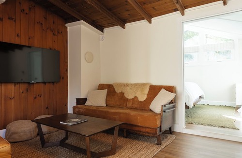 Black Mountain House | The Mac House - With a Hot Tub!