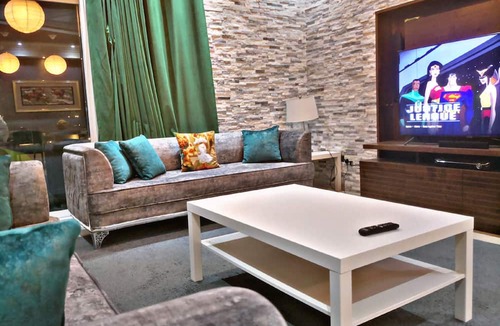Shati Al Qurum Apartment | High Residency - Beachfront Well Furnished & Spacious Apartment
