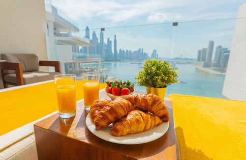 Palm Jumeirah Apartment | Luxury Apt & Private Beach - FIVE Palm Jumeirah