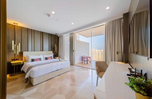 Palm Jumeirah Apartment | Jaw dropping 2BR Apt with Sea View at FIVE Palm