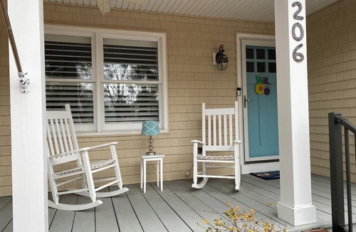 Southport House | Spacious 3 bedroom House with screen porch .6 mile from downtown Southport, NC
