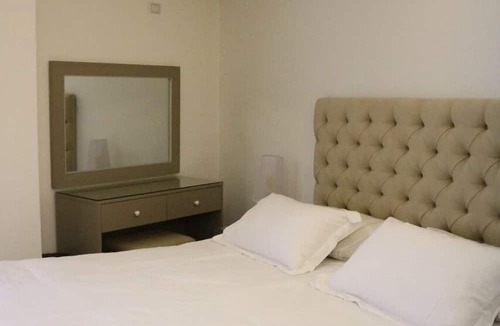 Al Abdali Apartment | Amazing one Bedroom Apartment in Amman, Elwebdah 5
