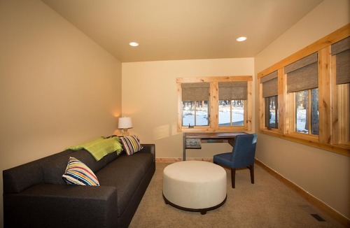 Truckee House | Truckee Treasure Gray's Crossing By Tahoe Getaways - Pet Friendly, Hot Tub w/HOA Access
