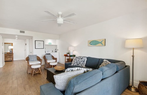 Fernandina Beach Condo | Spacious Amelia Island Villa Sleeps 12! Ideal for Large Families & Groups!
