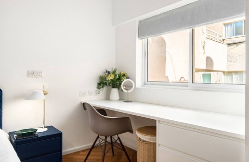 Tel Aviv Apartment | Beach Penthouse & Terrace near Hilton by FeelHome
