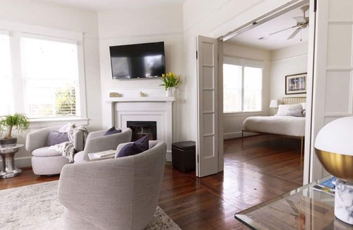 Cannonborough Elliotborough House | A3 at Saint Philip Square, One Block to King, Spacious Historic Stay