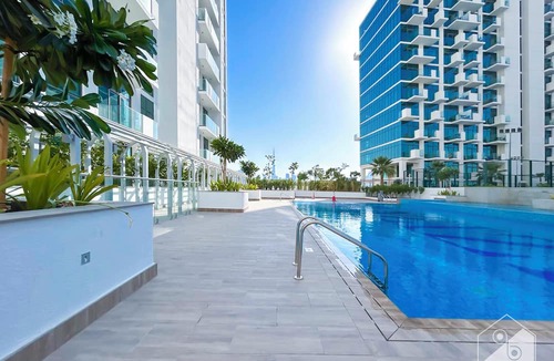 Jadaf Apartment | Cozy Studio with Balcony & Burj Khalifa View