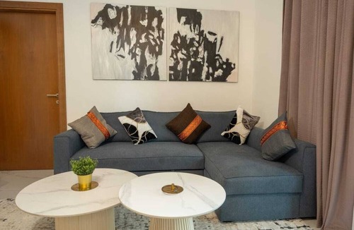 Downtown Dubai Apartment | Luxury 1BHK | 3 Balconies | Canal & Burj Khalifa View | Dubai Mall