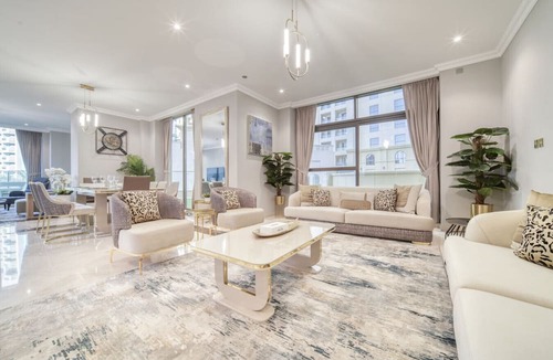 Jumeirah Beach Residence Apartment | Five bedroom in United Arab Emirates, Dubai