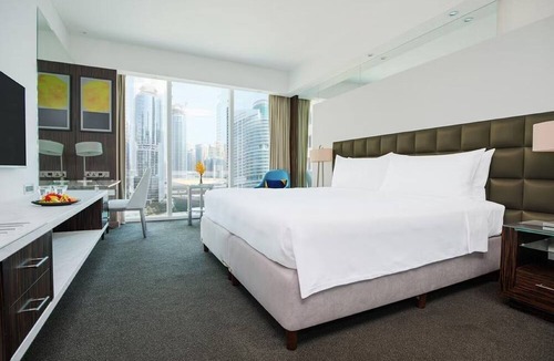Jumeirah Lake Towers Hotel | voco Bonnington | Standard Room | Dubai Marina Minutes, Sauna + Steam