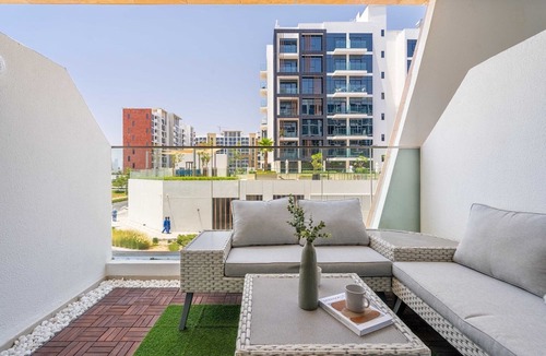 Dubai Apartment | GuestReady - Bright Studio Near Downtown w/Balcony