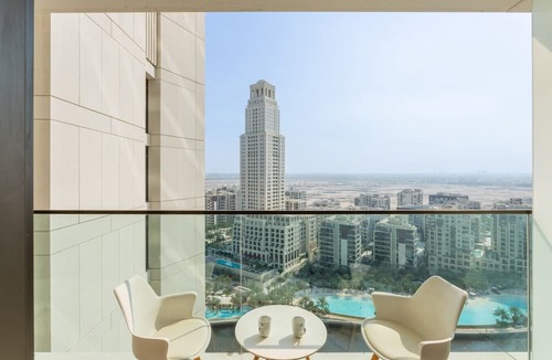Dubai Apartment | Palace Residences - Modern One Bedroom