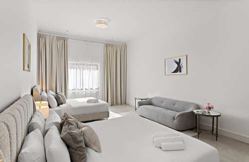 Palm Jumeirah Villa | Luxury 4BR Townhouse Palm Jumeirah