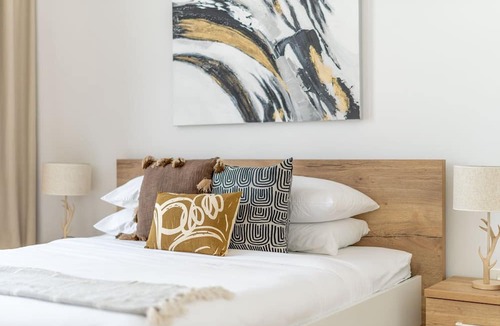 Dubai Apartment | GuestReady - Majestic Ain Dubai from your balcony