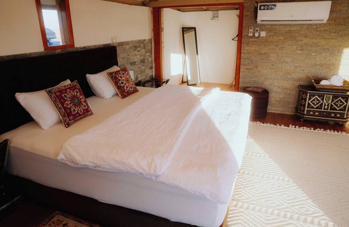 Bidiya Ski Chalet | Silent Dunes Camp