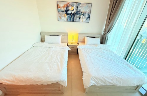 Trade Center Apartment | Premium 2-bedroom apartment infront of Dubai Mall
