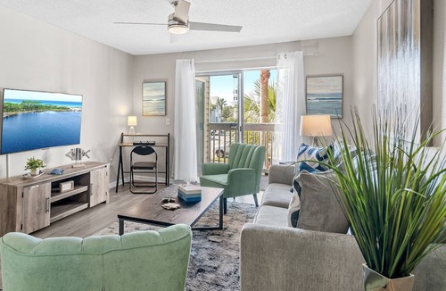 Indian Bayou Condo | COASTAL CHARMER, Great Value, Clean, Walk 2 Beach, Pool, Fitness Center