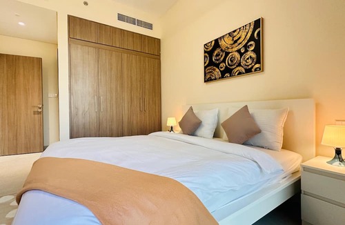 Jebel Ali Apartment | Sunday Sheikh Zayed Road Concord Tower by Belvilla