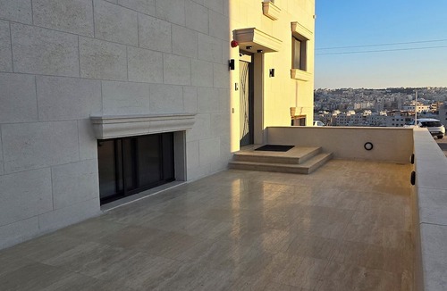 Al Jubeiha Apartment | ALSHAKREEN SUITES