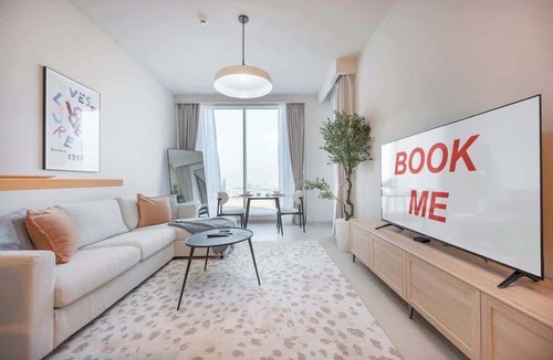 Dubai Apartment | Free housekeeping visits during your stay - StayShort - Luxury 1BR in Dubai Creek Harbour Stunning Views Sleeps 4
