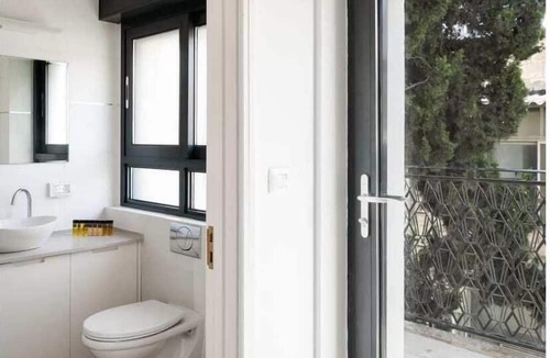 Mamilla Apartment | Chic 10 Keren Hayesod