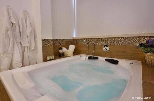 Kfar Hoshen Cabin | שווצריה הקטנה