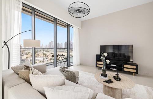 Al Safa Apartment | Luxury 2BR plus Maid Canal and Burj Khalifa Views