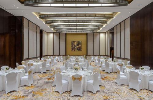 Al Muraqqabat Apartment | Swissôtel Living Al Ghurair Mall Dubai-Apartments