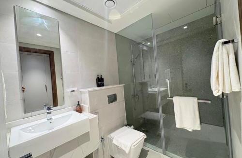 Khor Fakkan Apartment | Luxury 2BR Khorfakkan Resort with Beach Access