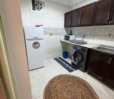 Al Ain Apartment | Bedroom Jimi