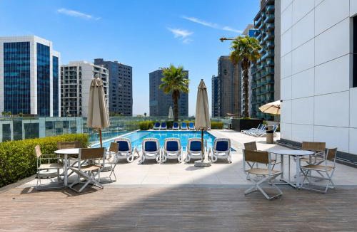 Business Bay Apartment | Modern Business Bay Escape Near Dubai Mall