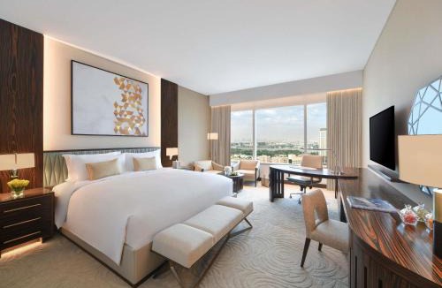 Bur Dubai Hotel | Sofitel Dubai The Obelisk