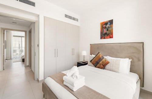 Dubai Villa | Airvistas 4BR Villa with Lawn Arabian Ranches 3