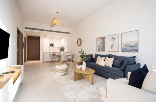 Al Safa Apartment | Canalfront Serene 1B in Wasl, Close to Attractions