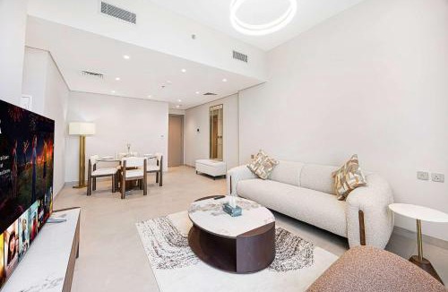 Discovery Gardens Apartment | Stunning Luxury 3BDR 5P