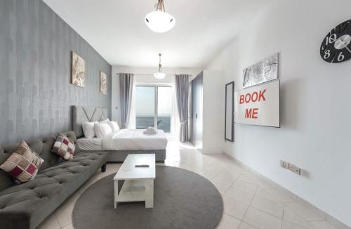 Dubai Production City Apartment | Free housekeeping visits during your stay - StayShort - Cozy & Quiet Studio in Production City for 3