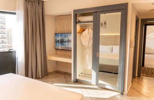 Bur Dubai Hotel | Majestic Central Hotel