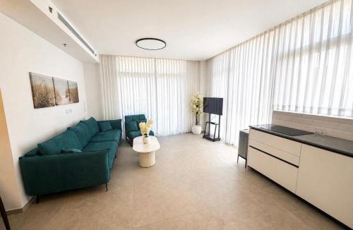 Netanya Apartment | פנינת הים בנתניה - דירות מהממות עם ממ"ד וג'קוזי פרטי במרפסת בבניין חדש