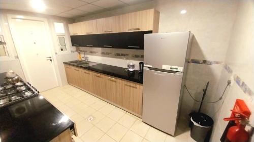 Al Ghubrah Ash Shamaliyyah Apartment | Beach star residency 2