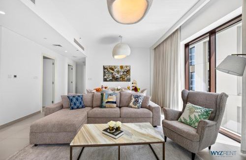 Dubai Apartment | Beachside 3BR with Lagoon Access & Pool Views