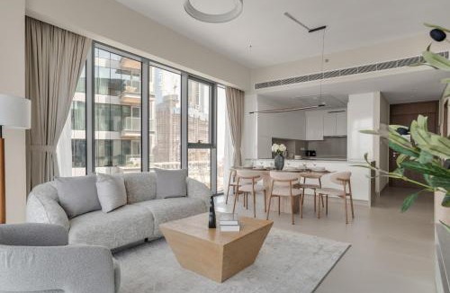 Al Safa Apartment | GuestReady - BurjKhalifa & Canal Views|2BR + Maids