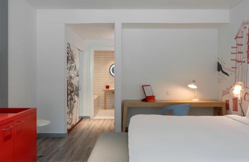 Dubai Hotel | Radisson RED Dubai Silicon Oasis