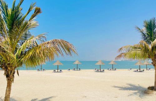 Bab Al Bahr Apartment | Relaxing Sea View Getaway in Bab Al Bahr